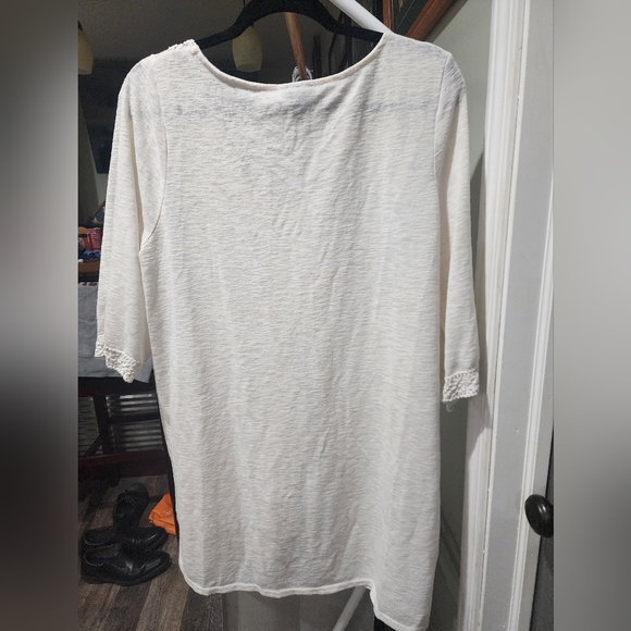 Swimsuit cover up - Picture 2 of 3